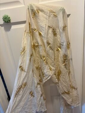 100% silk Gold Feather Print Scarf - Ivory Base